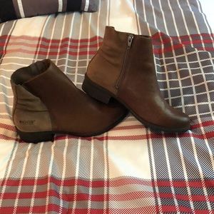 Bogs waterproof leather & suede fashion boot